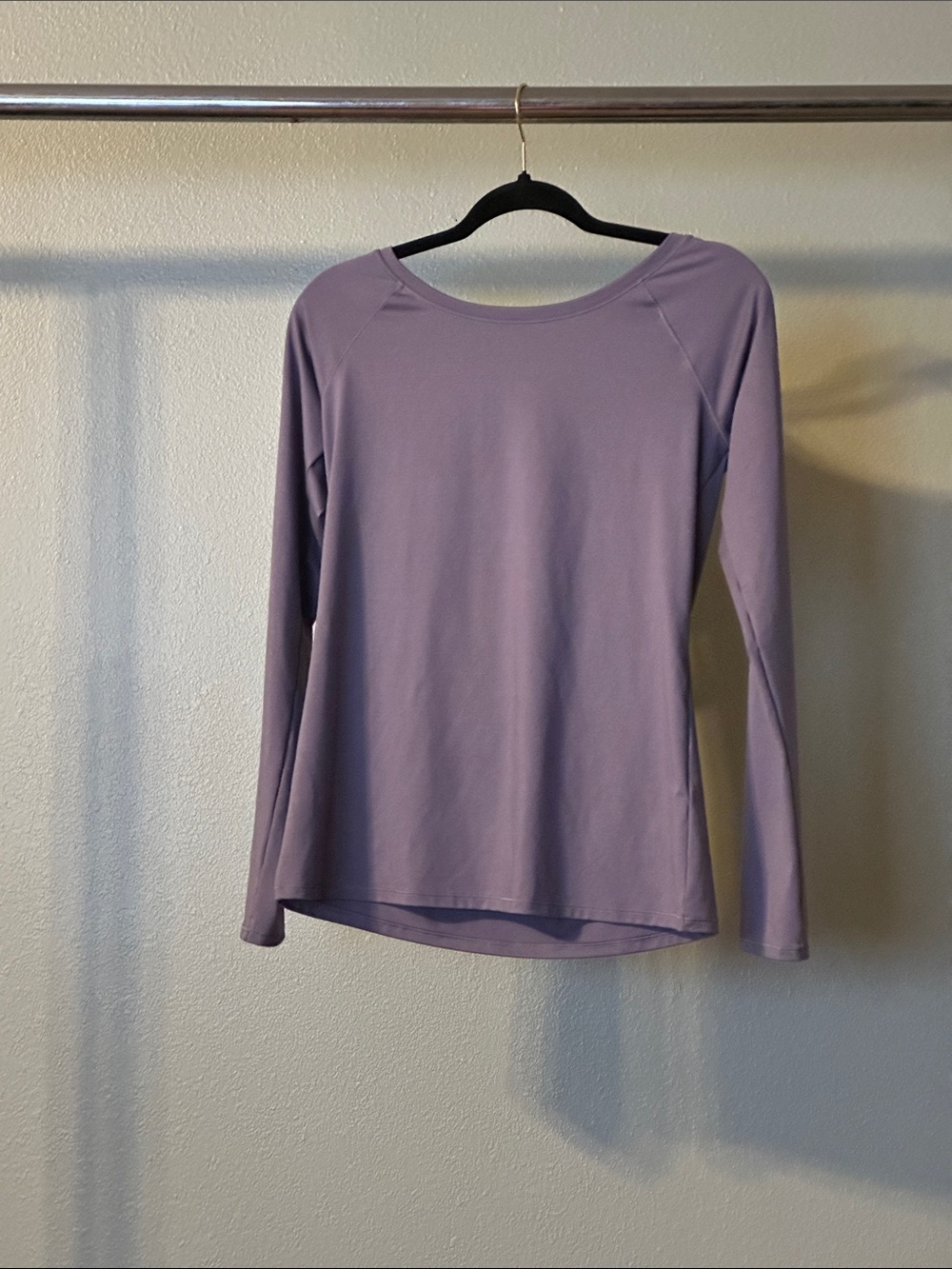 Alia Long-Sleeve Scoop Neck Top in Lavender